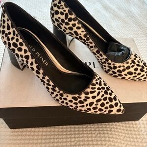 Donald Pliner Cow Hide pumps